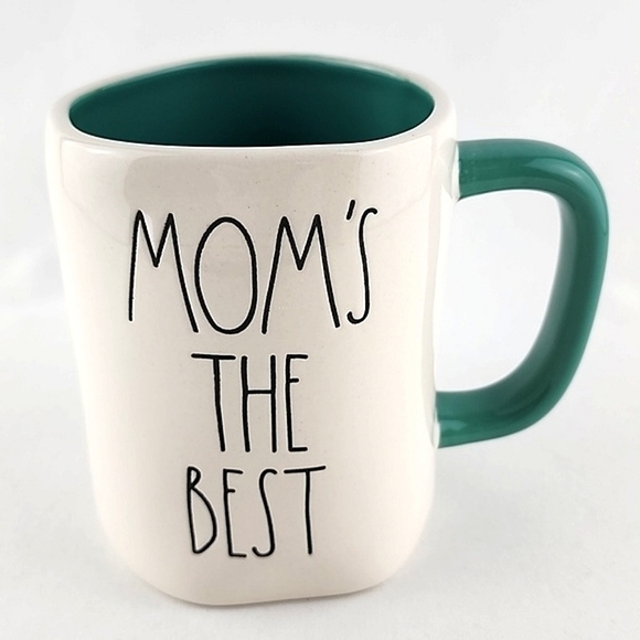 ⭐2/ $50⭐️ Rae Dunn Artisan Ceramic White Green Mug Large Letters MOM'S THE BEST - Picture 2 of 10